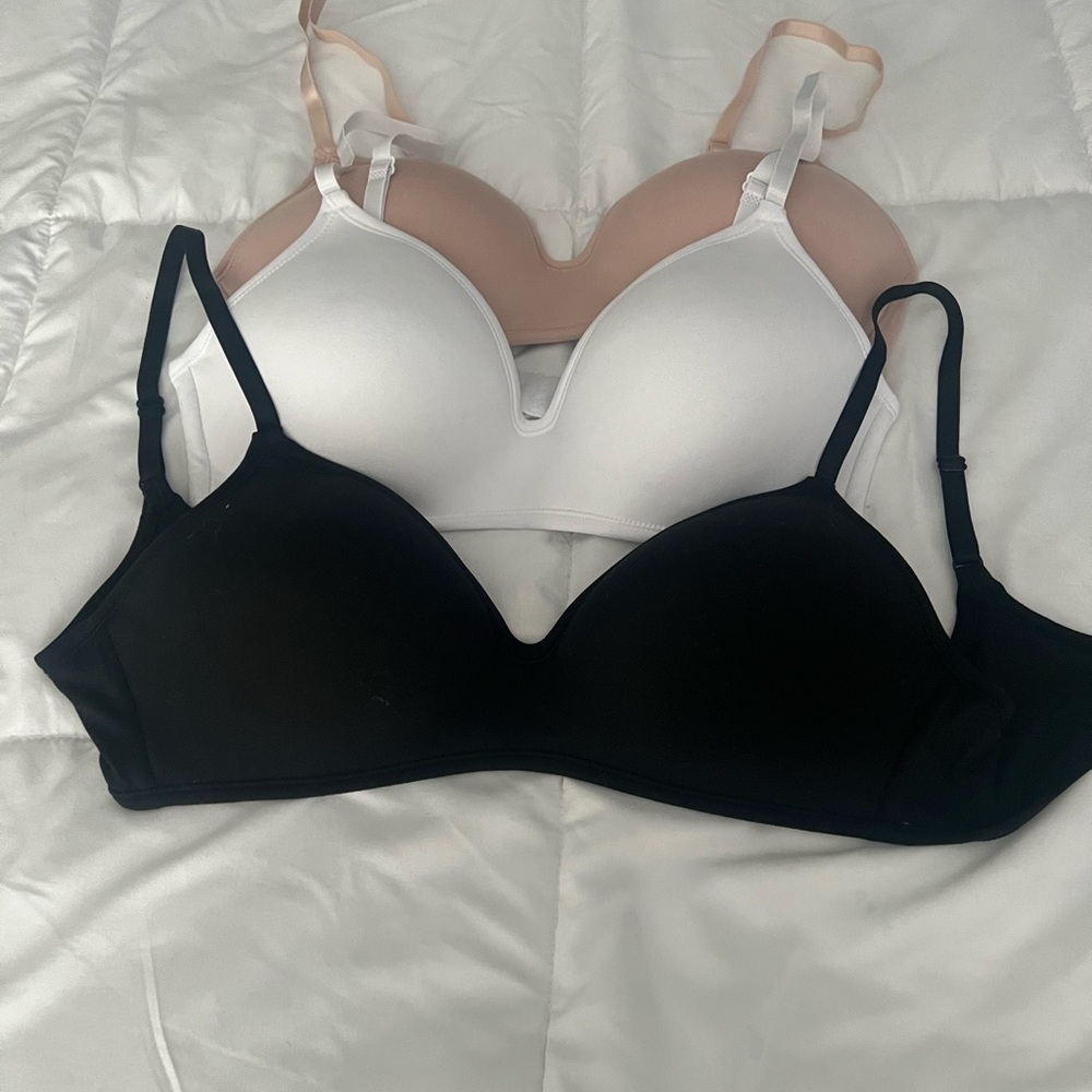 Bras. Tan, white and black. 36B Bras